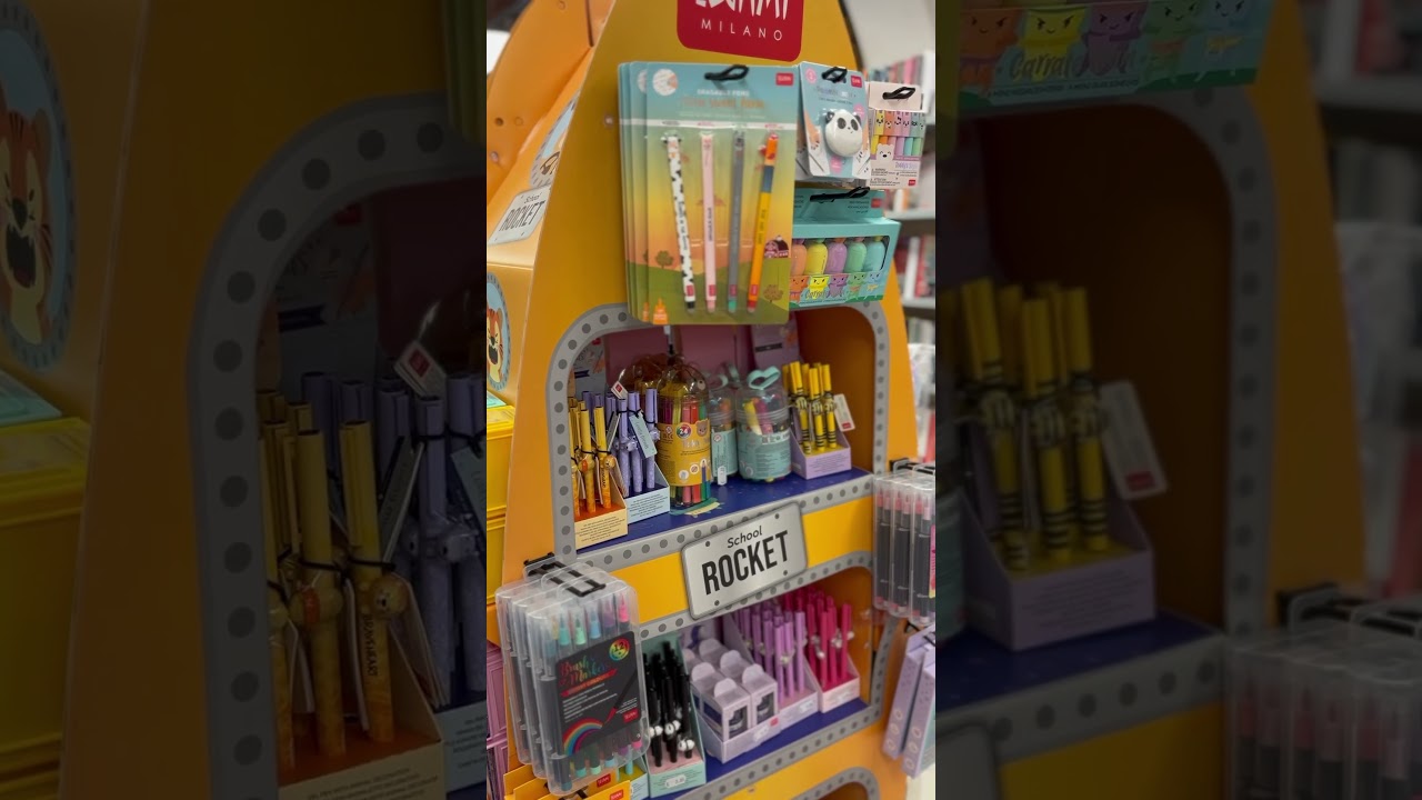 Quand t’es en vacances… mais ton stylo Legami bosse 😂 #zekeetmara #legami #italy